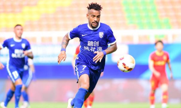 AYX-包含摩托车赛联赛焦点战：塞外雄狮队翻盘岭南雷豹队，外线火力全开。韧性与执行并存的词条