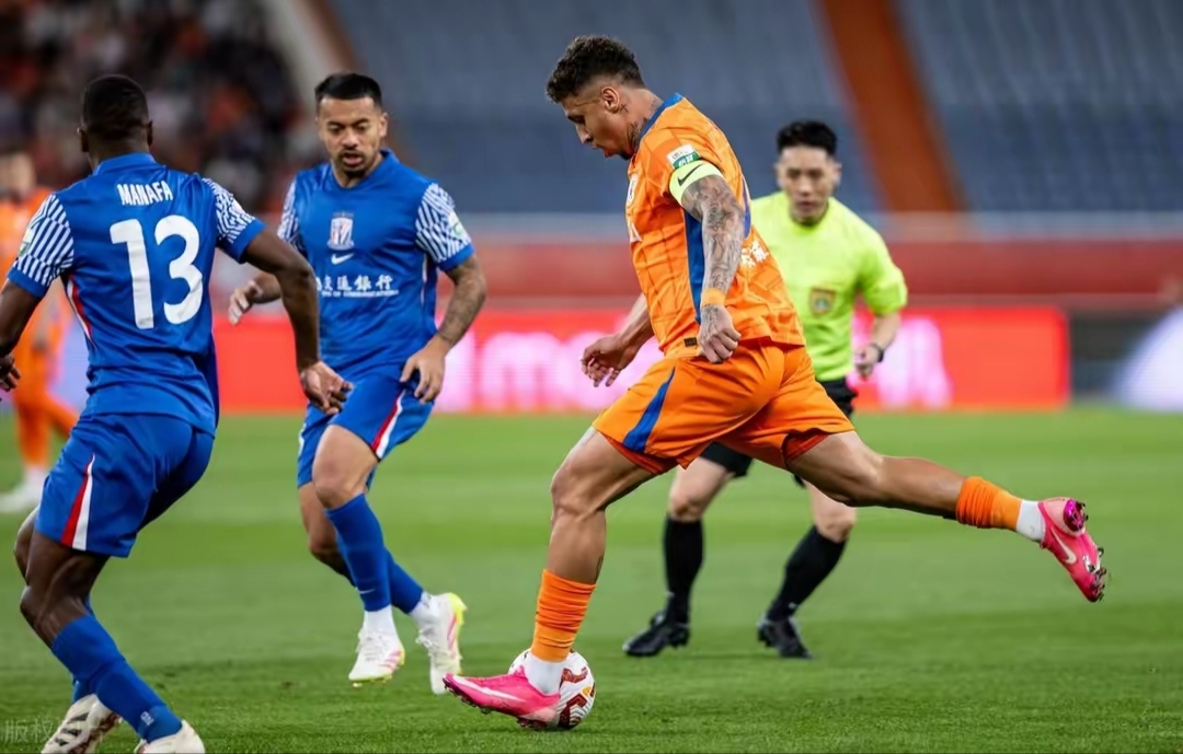 爱游戏体育-加时末段中超焦点战，西汉姆门线救险，赛场秩序良好，数据趋势出现新变化的简单介绍