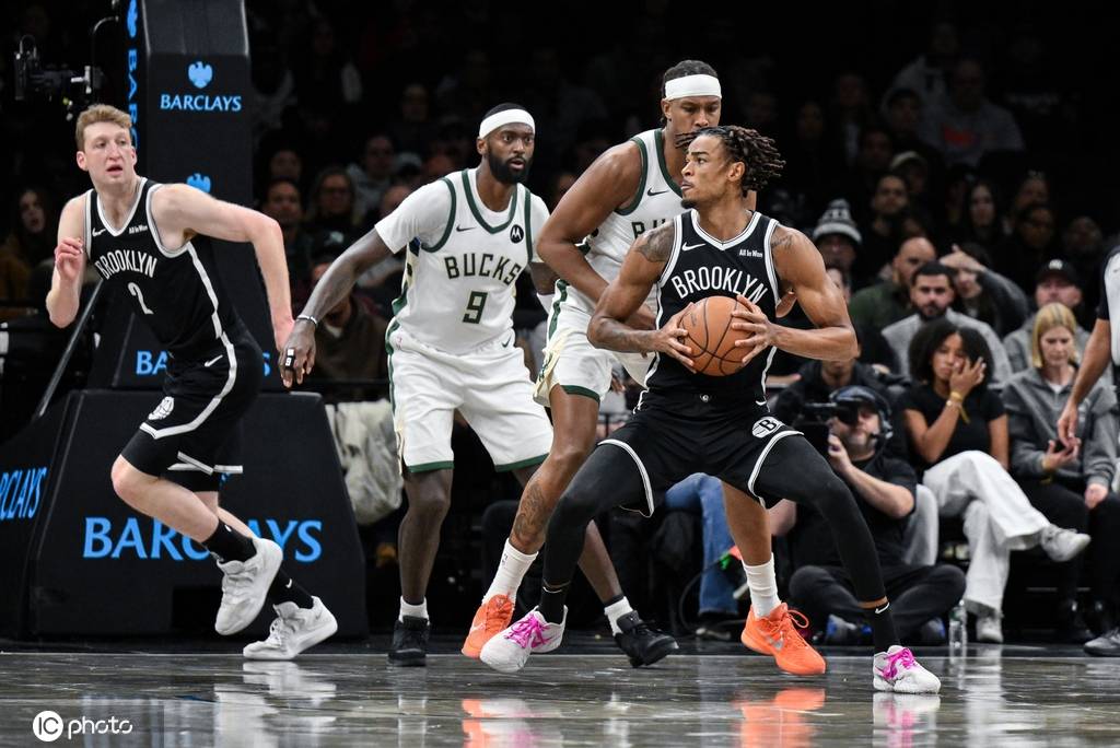 爱游戏体育-浓眉哥在雄鹿比赛中比分优势明显,回归赛场引发热议!的简单介绍