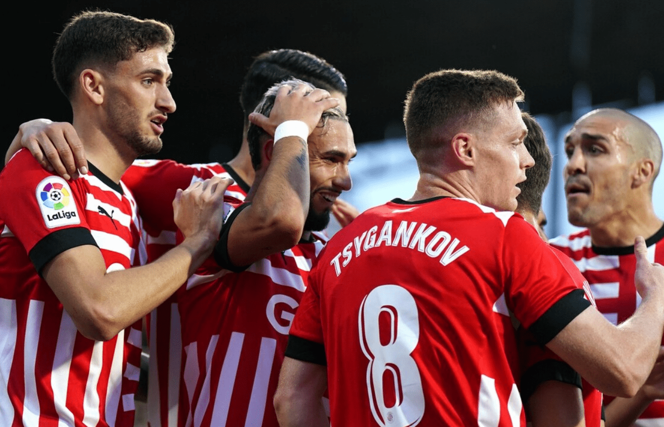 爱游戏-莱万多夫斯基爆冷击败FPX,比分优势明显引爆全场!的简单介绍