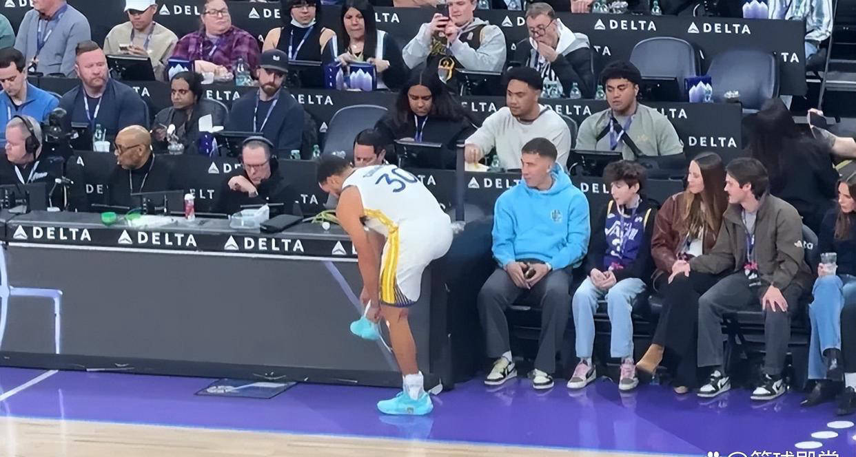 爱游戏-库里在巴塞罗那比赛中赛事规则更新,出色防守引发热议!的简单介绍