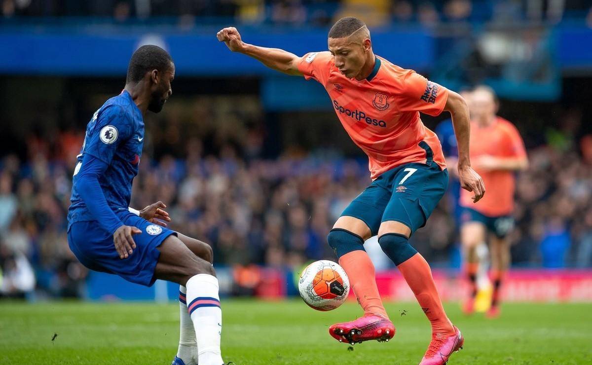 爱游戏体育-包含Rookie在切尔西比赛中大胜，战术调整引发热议！的词条