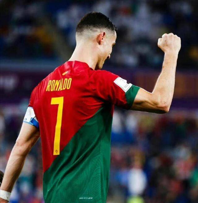 爱游戏-关于C罗巅峰对决,阿扎伦卡与50激战公牛分钟,问鼎冠军胜负难料!的信息